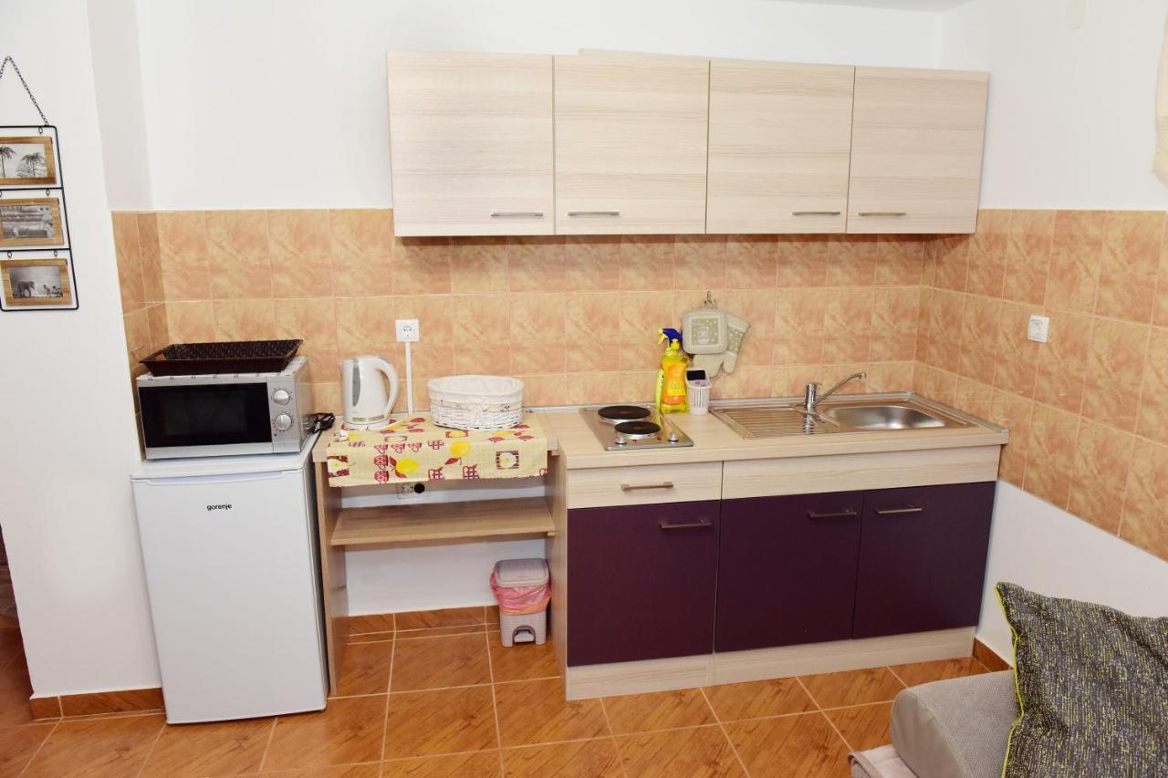 Apartman Bingo ヨスィト エクステリア 写真